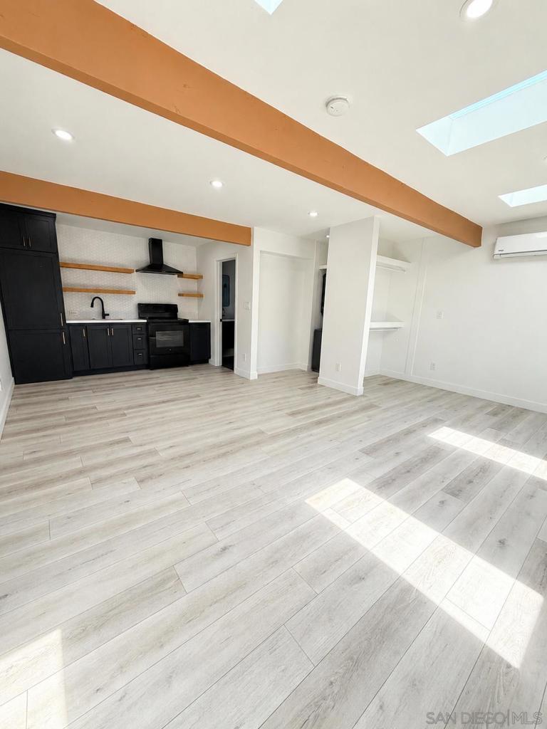 764 766 N Grape St Property Photo 23