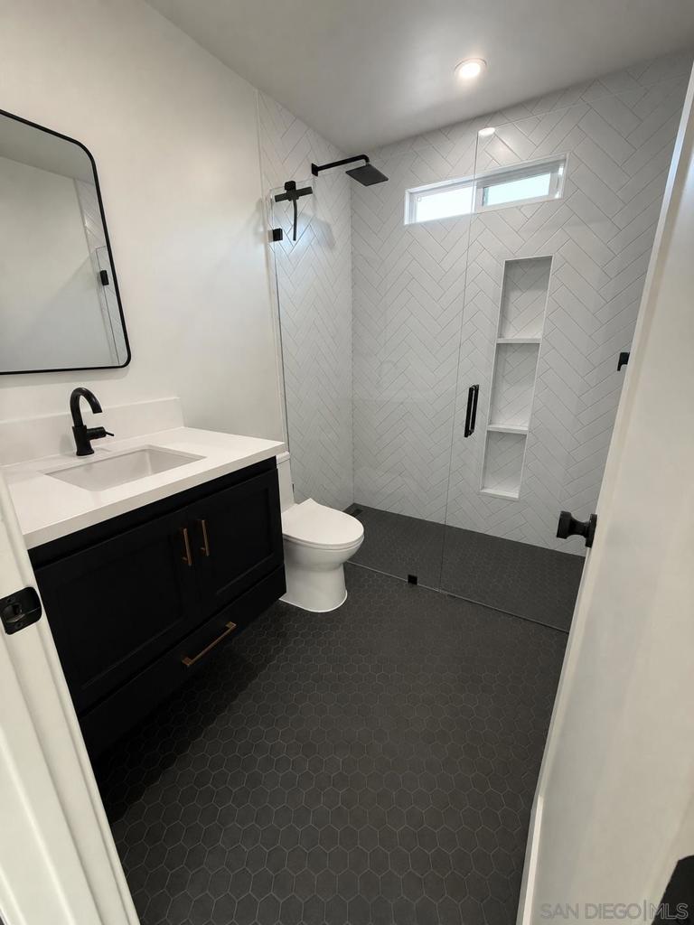 764 766 N Grape St Property Photo 25