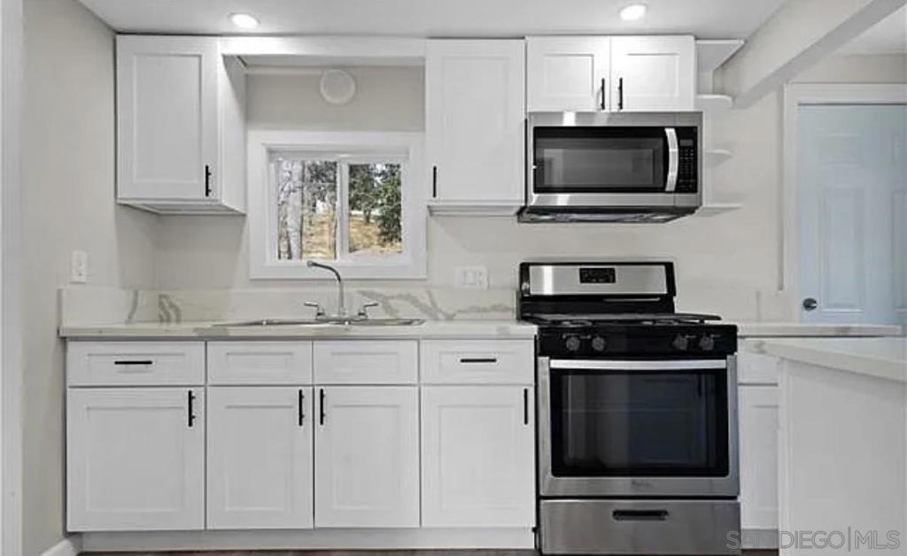 201 Hillside Spur Property Photo 1