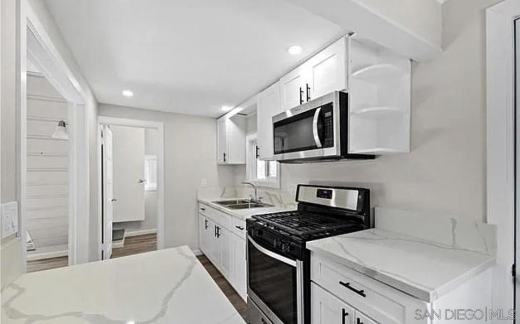 201 Hillside Spur Property Photo 3