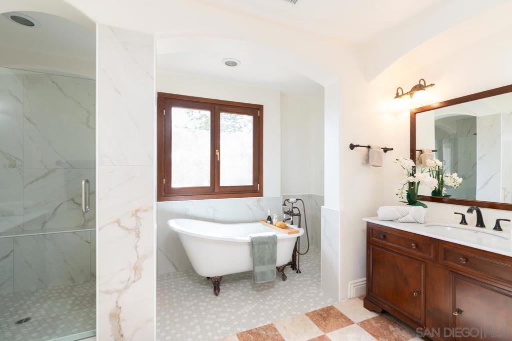 14238 Via Michelangelo Property Photo 38