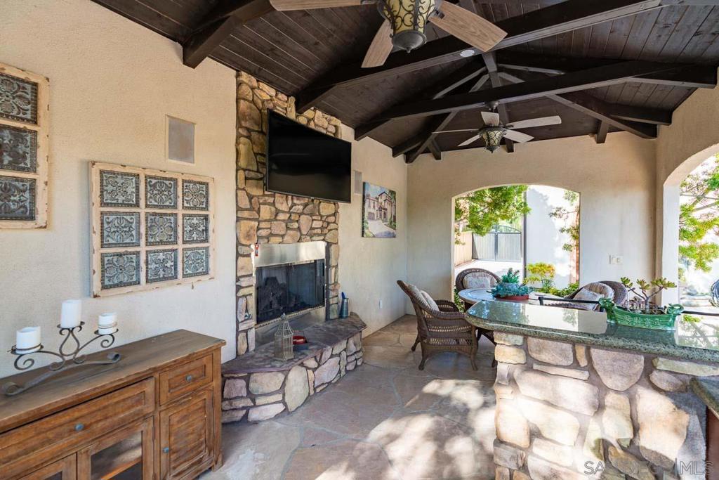 14238 Via Michelangelo Property Photo 47