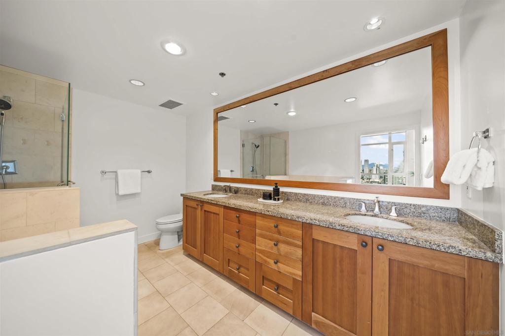 700 W Harbor 2501 Property Photo 36