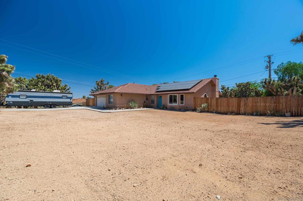 8361 Amador Avenue Property Photo 2