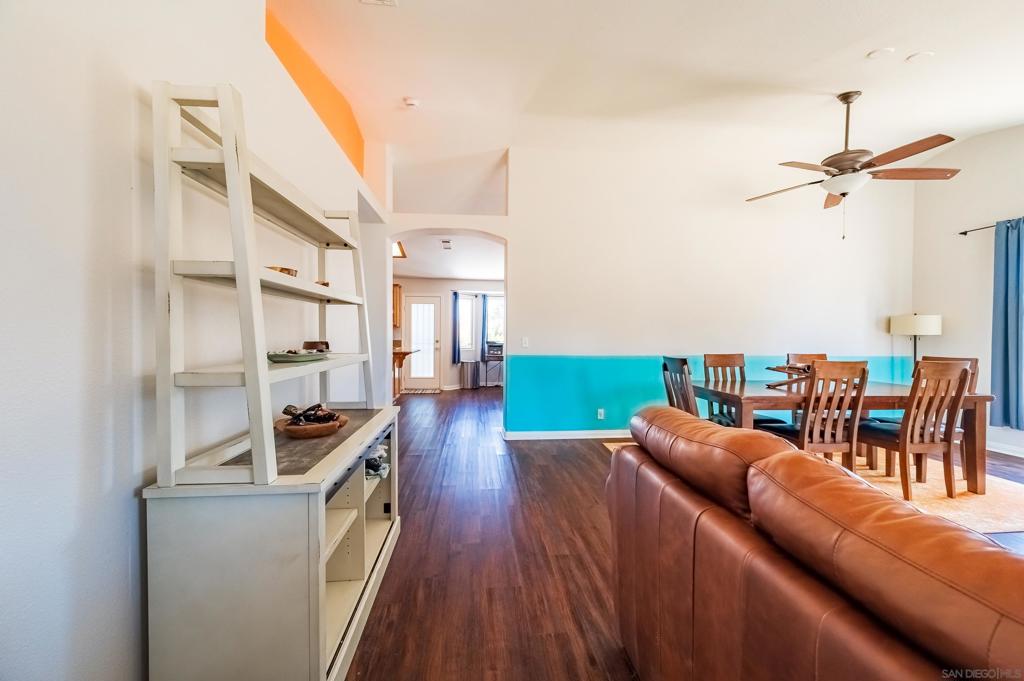 8361 Amador Avenue Property Photo 3
