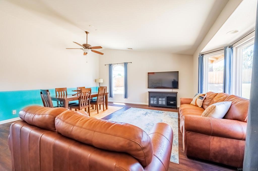 8361 Amador Avenue Property Photo 4
