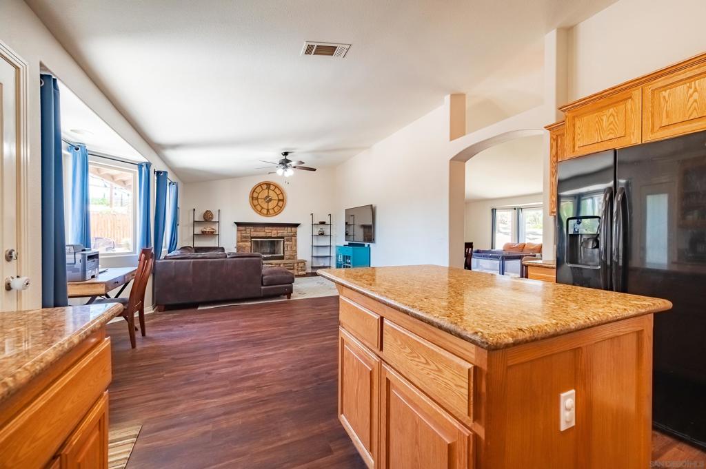 8361 Amador Avenue Property Photo 11