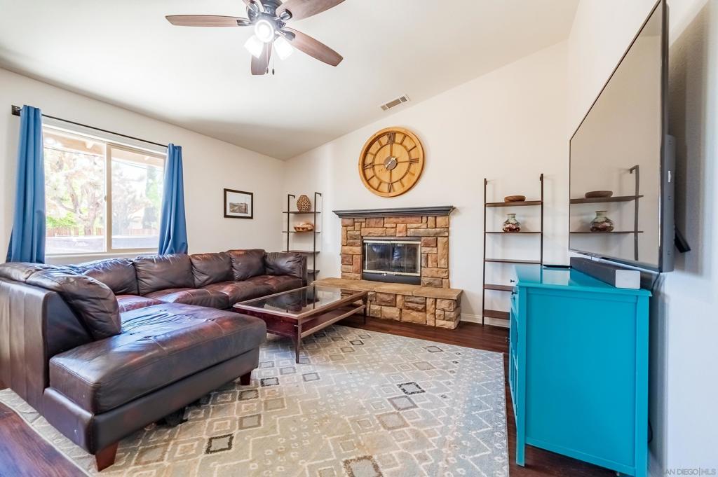 8361 Amador Avenue Property Photo 14