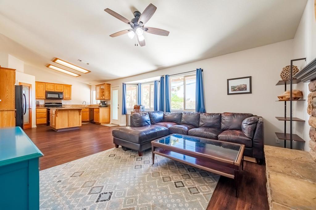 8361 Amador Avenue Property Photo 16