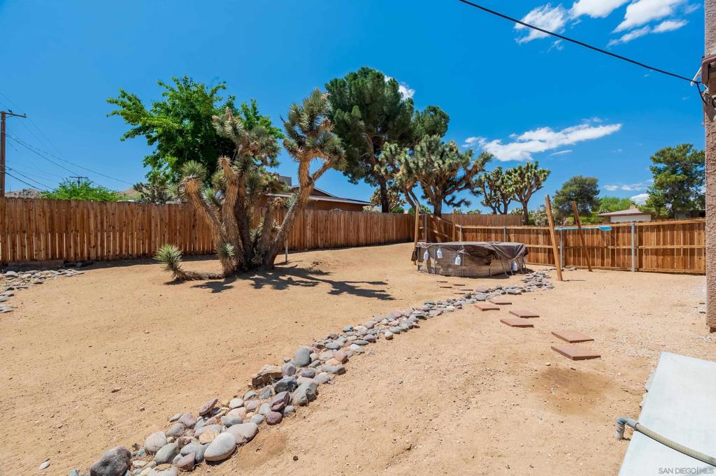 8361 Amador Avenue Property Photo 36