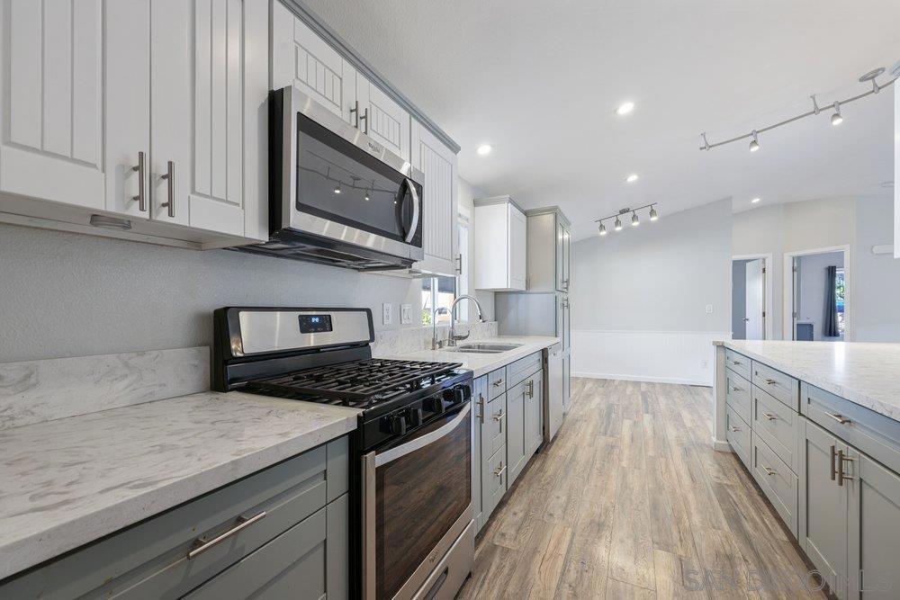 450 E Bradley SPC 69 Property Photo 1