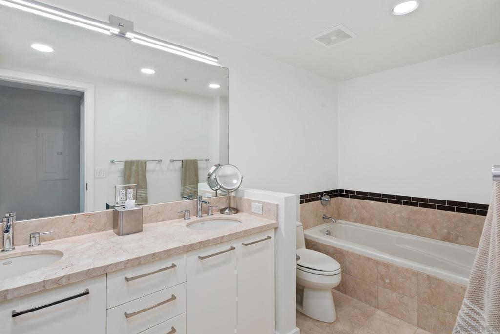 1205 Pacific Hwy 1206 Property Photo 27