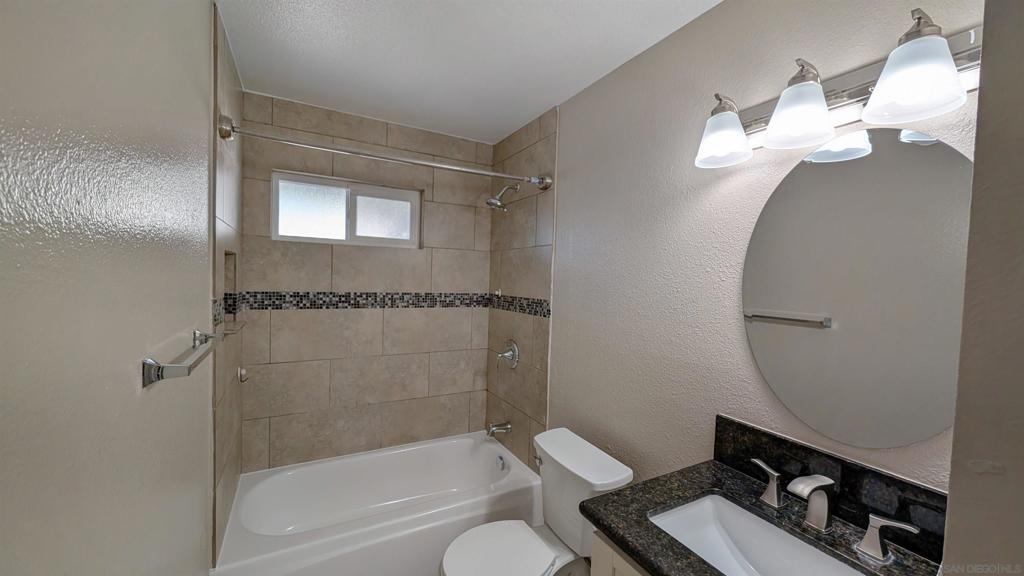 1250 Waxwing Property Photo 9