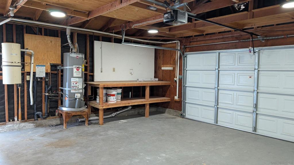 1250 Waxwing Property Photo 25