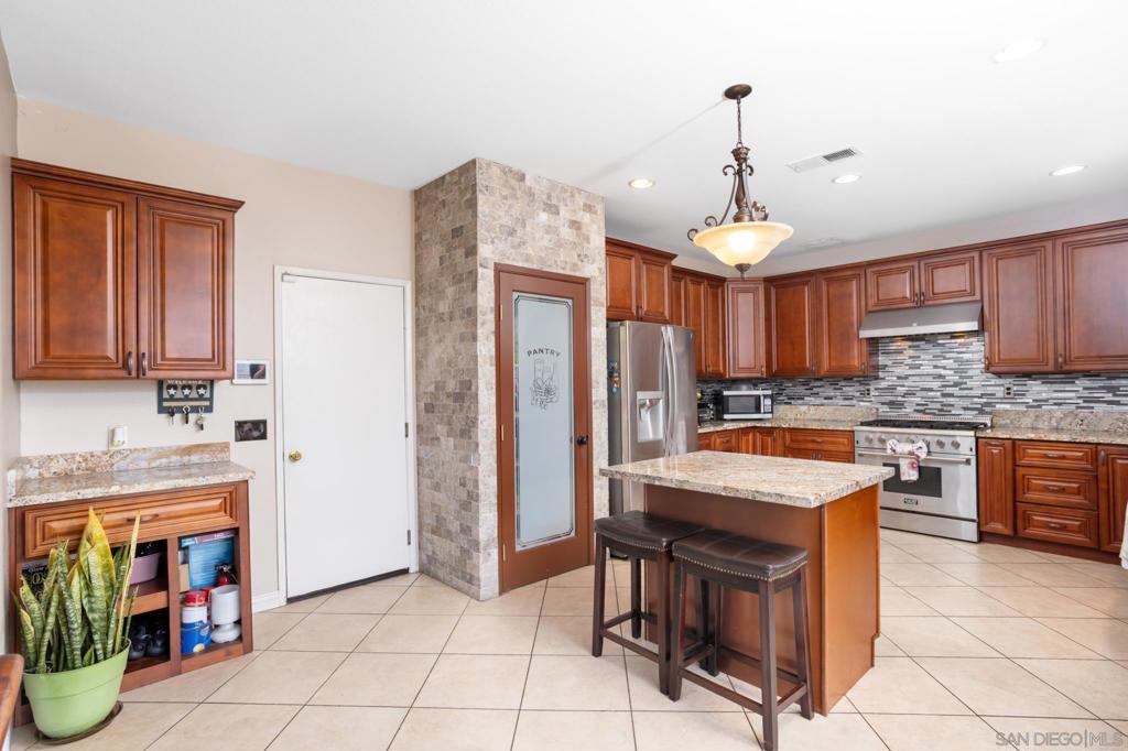 5218 Avenida De Las Vistas Property Photo 15