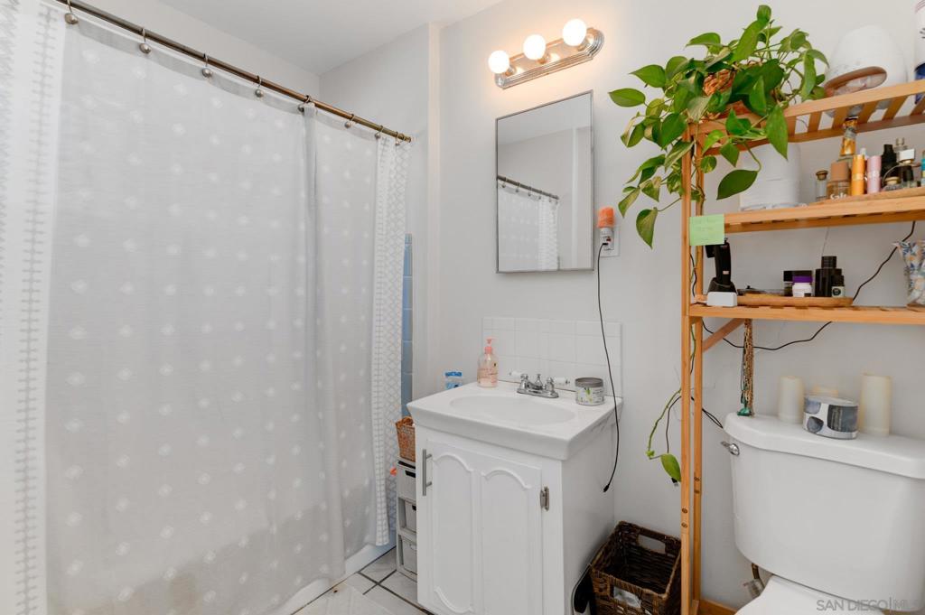 2322 28 Chatsworth Blvd Property Photo 15
