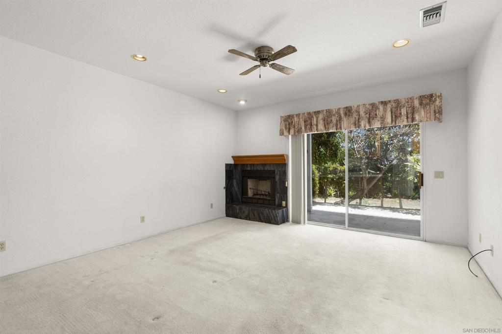 2446 2448 Sacada Cir Property Photo 14