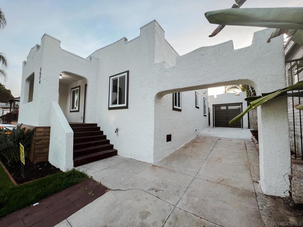 3572 74 Nile St Property Photo 1