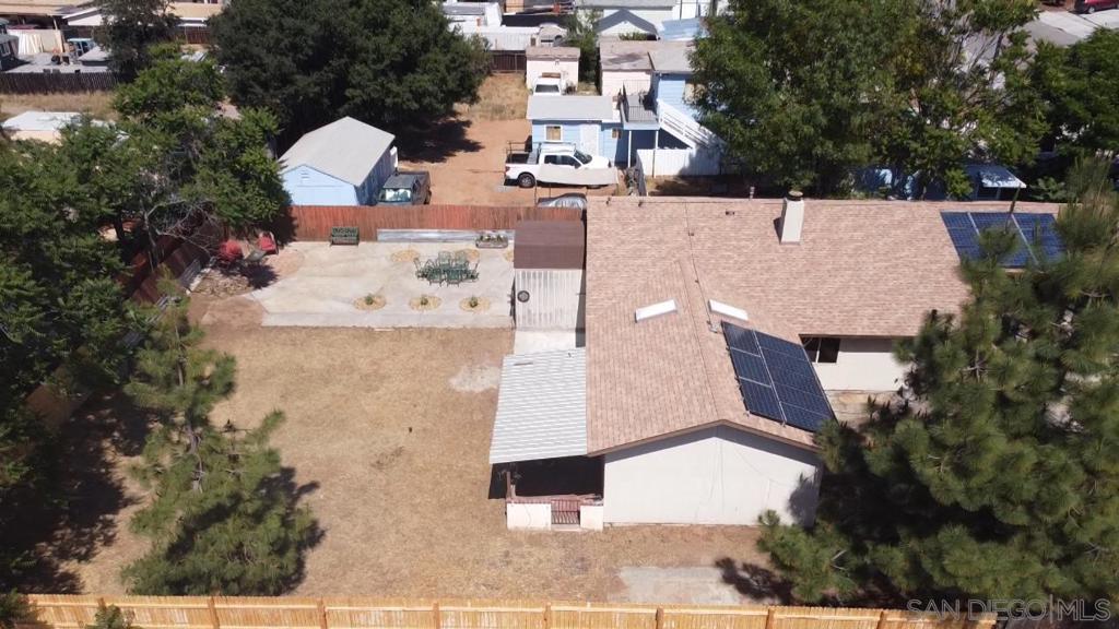 12706 Julian Ave Property Photo 2