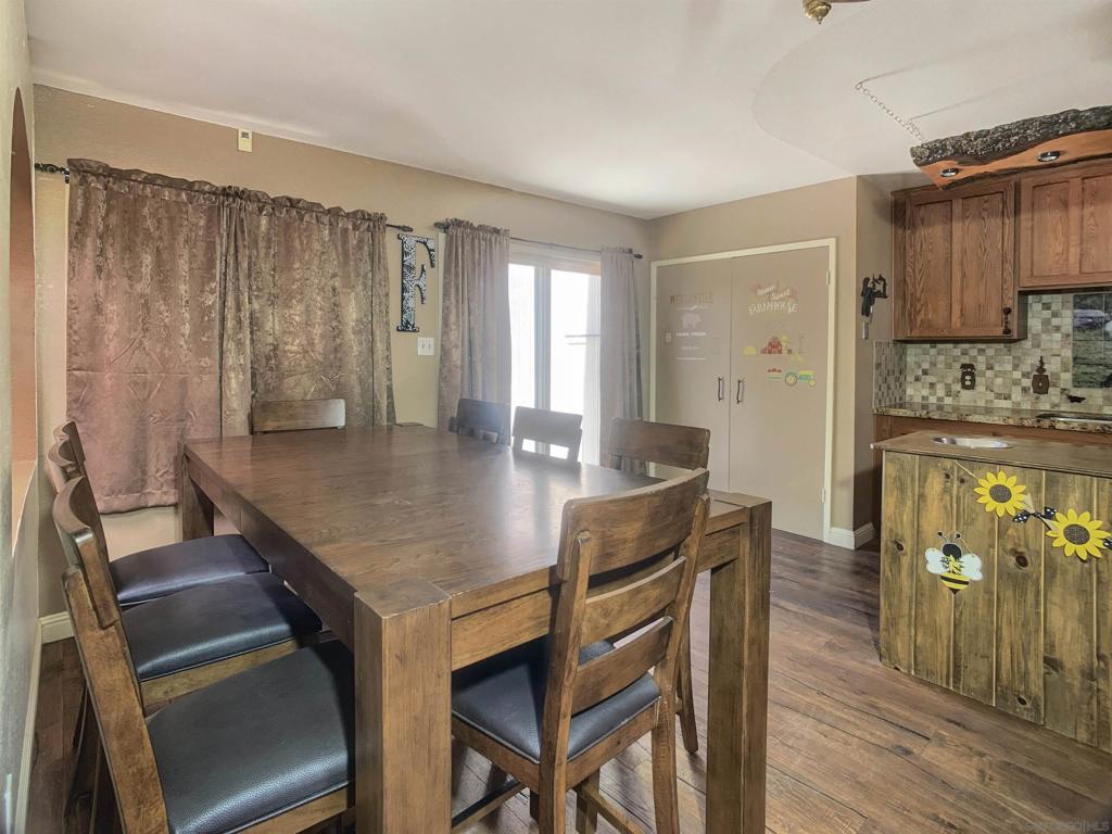 12706 Julian Ave Property Photo 12