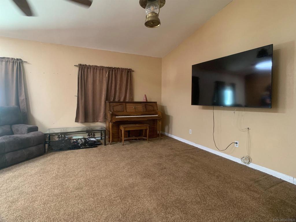 12706 Julian Ave Property Photo 15