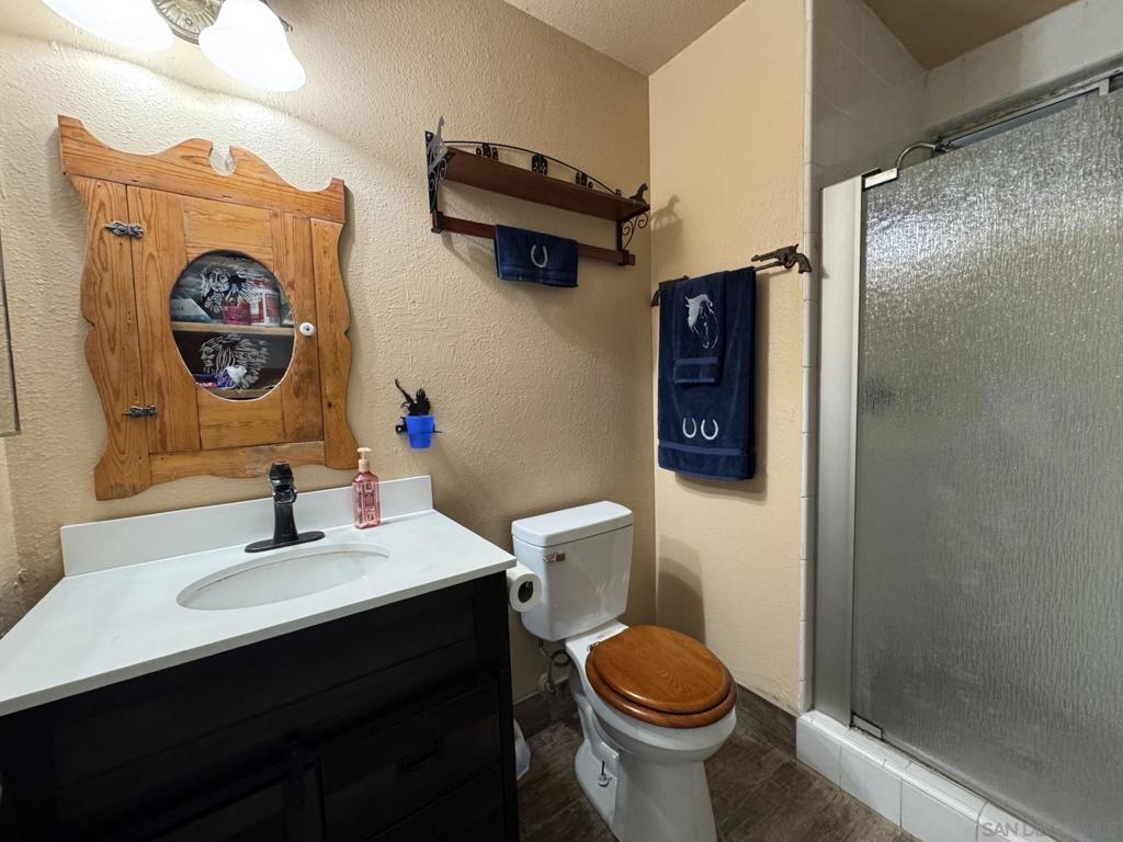 12706 Julian Ave Property Photo 24