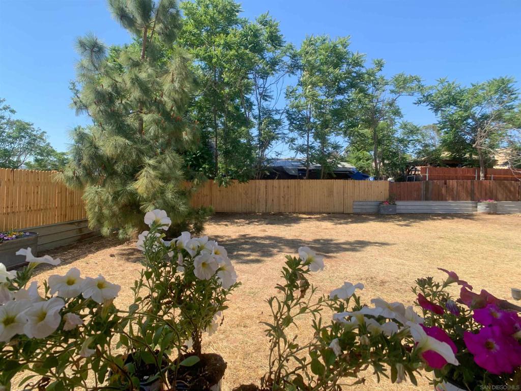 12706 Julian Ave Property Photo 28