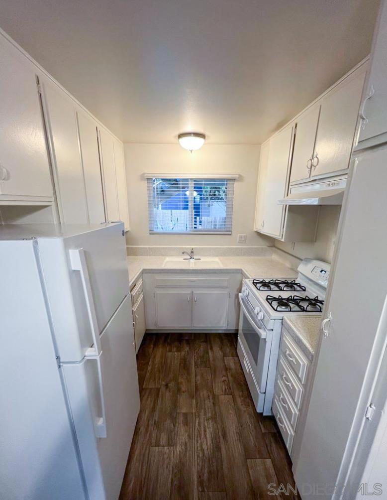 4161 Arizona St Property Photo 6