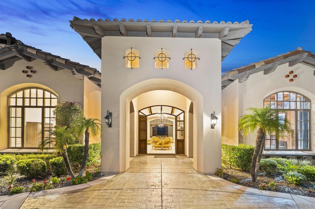 4690 Rancho Del Mar Trl Property Photo 4