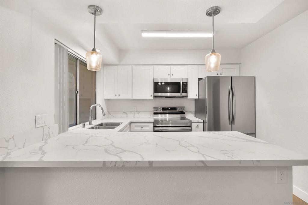 7982 Mission Center C Property Photo 5