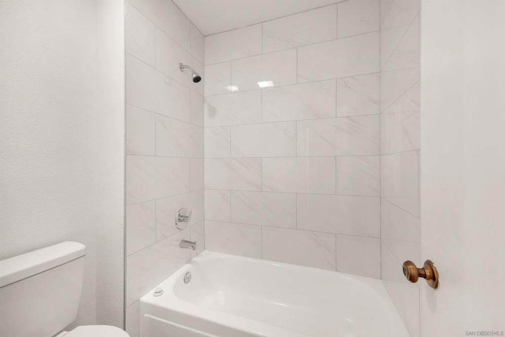 7982 Mission Center C Property Photo 11