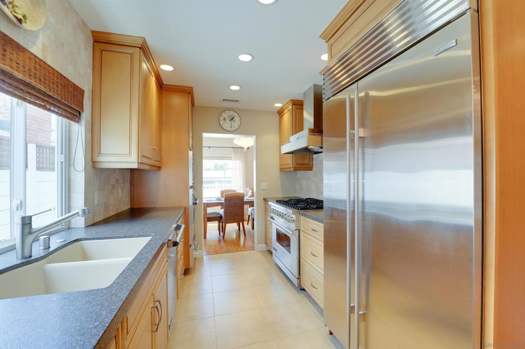 8139 Paseo Del Ocaso Property Photo 7