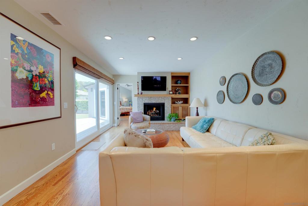 8139 Paseo Del Ocaso Property Photo 16