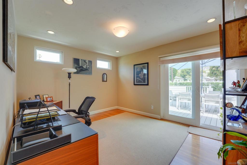 8139 Paseo Del Ocaso Property Photo 23