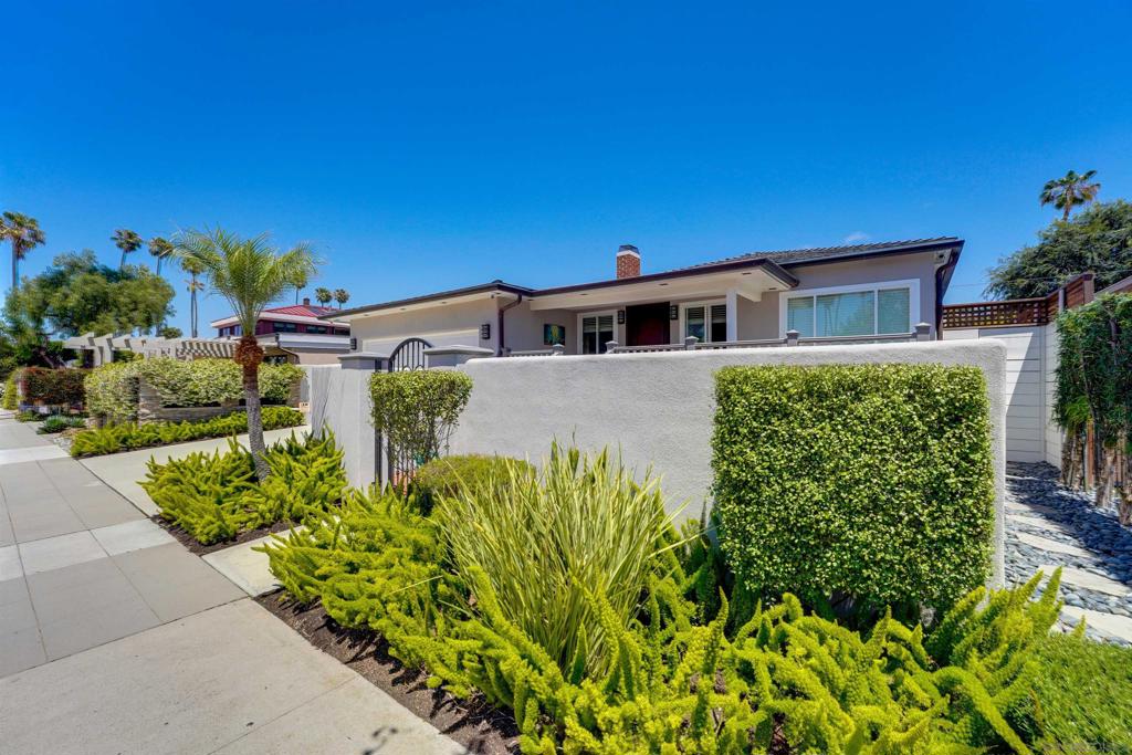 8139 Paseo Del Ocaso Property Photo 29