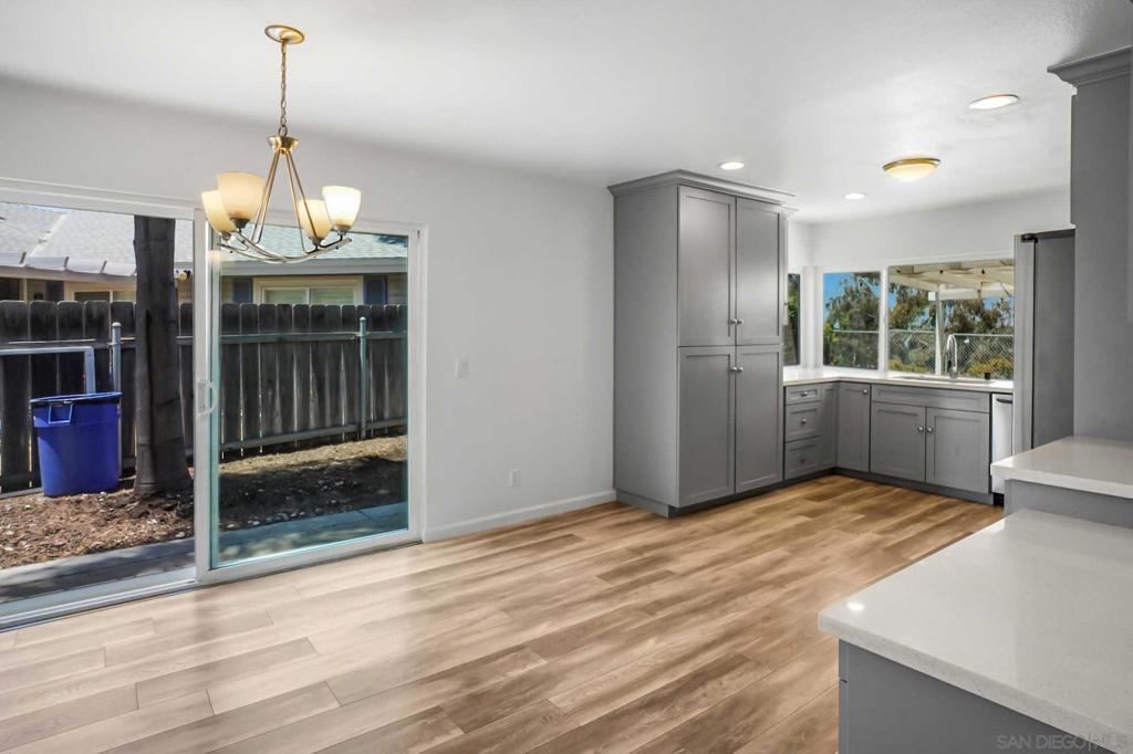 525 Manzanita Street Property Photo 8