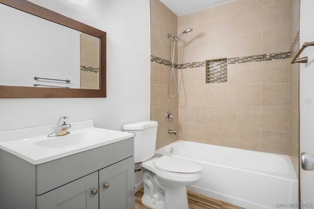 525 Manzanita Street Property Photo 14