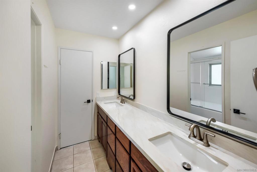 5687 Menorca Dr Property Photo 35