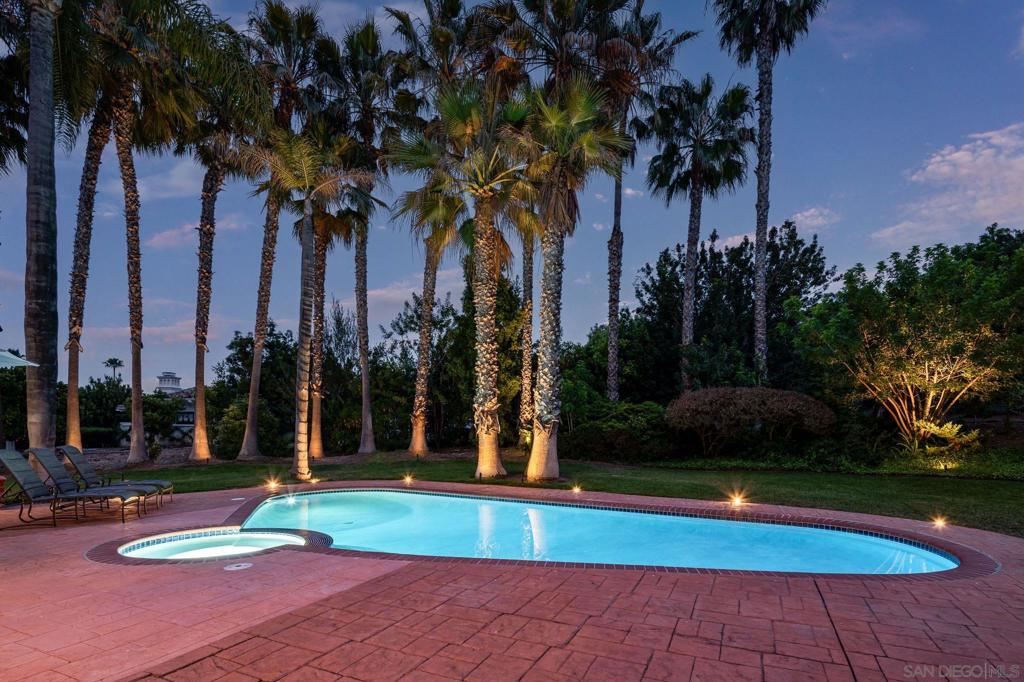 18221 Via Ascenso Property Photo 19
