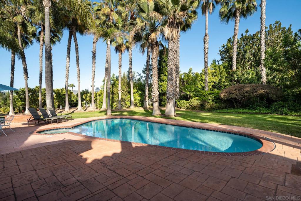 18221 Via Ascenso Property Photo 25