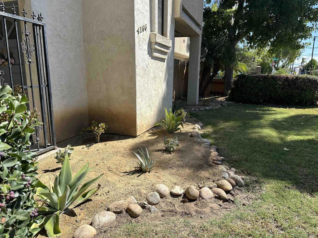 4166 Monroe Avenue Property Photo 3