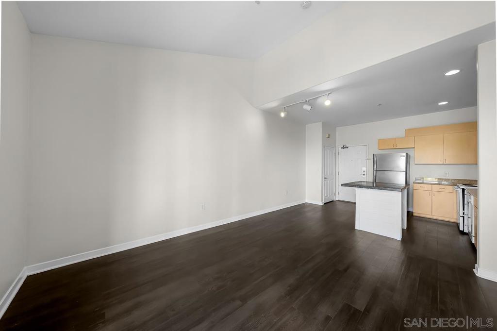 1501 Front St 613 Property Photo 11