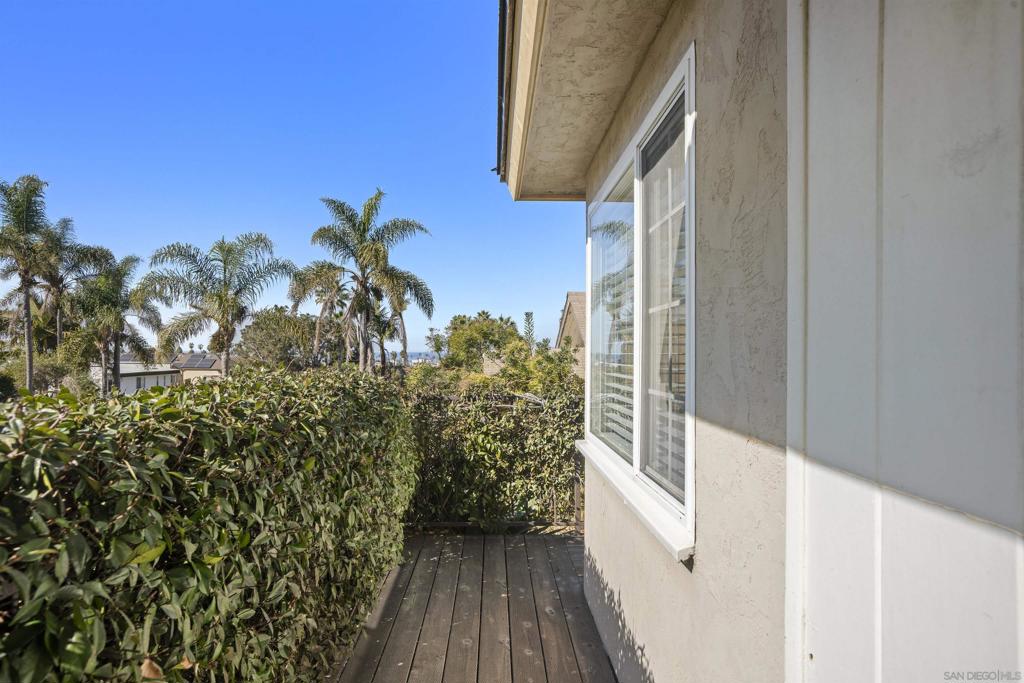 4614 Saratoga Ave Property Photo 9
