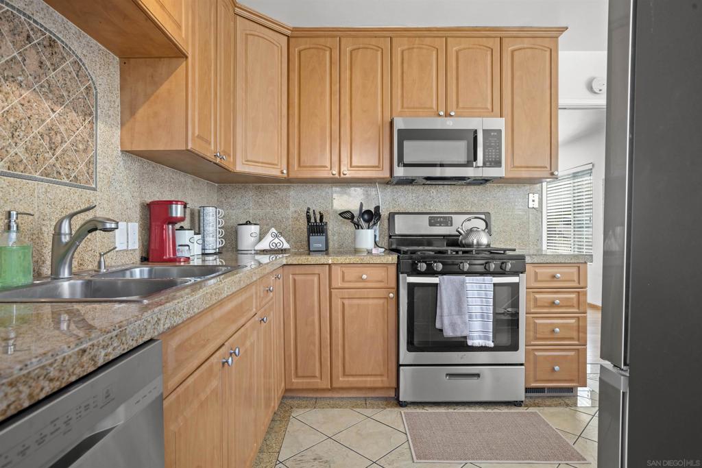 4614 Saratoga Ave Property Photo 22