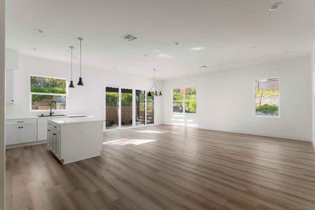 710 Passion Court Property Photo 7