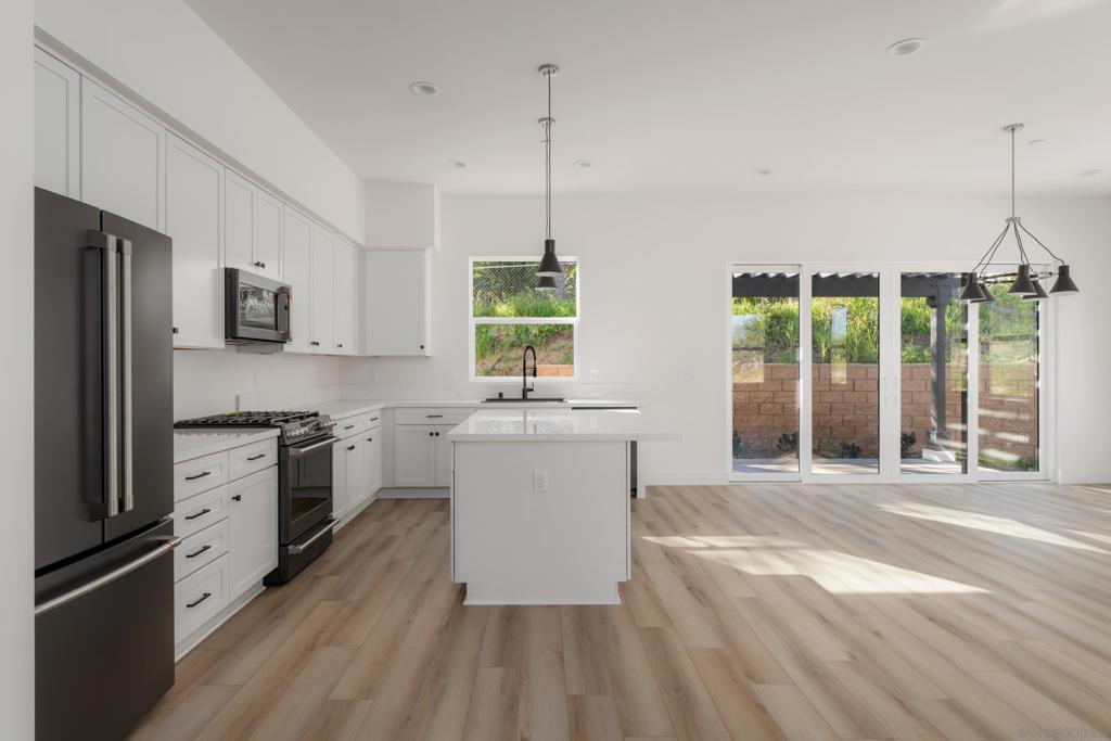710 Passion Court Property Photo 8