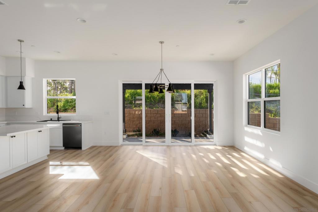 710 Passion Court Property Photo 12