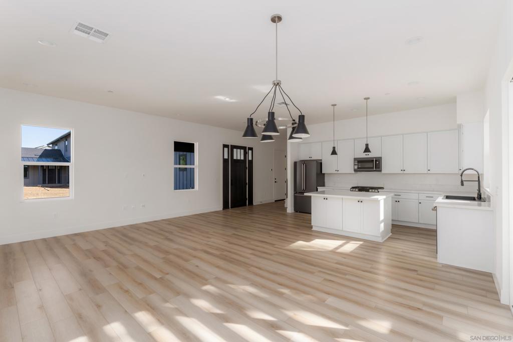 710 Passion Court Property Photo 21