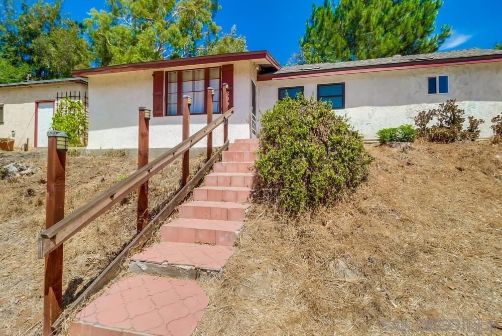 209 Frances Dr Property Photo 2