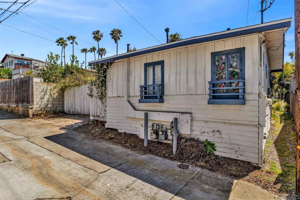 4532 34 Long Branch Avenue Property Photo 11
